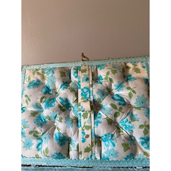 Vintage Dritz Wicker Sewing Basket With Floral Lining & Snap Closure and Handle - Picture 5 of 16